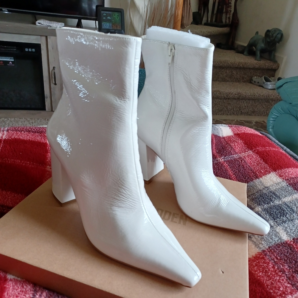 Steve Madden  Boots